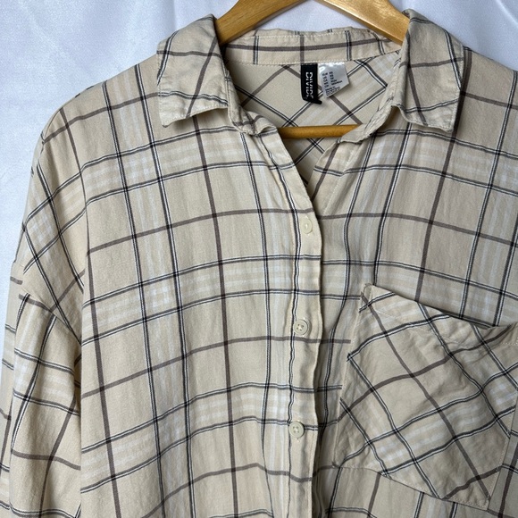 H&M Divided Plaid Button Down Shirt Size XS - Picture 3 of 4